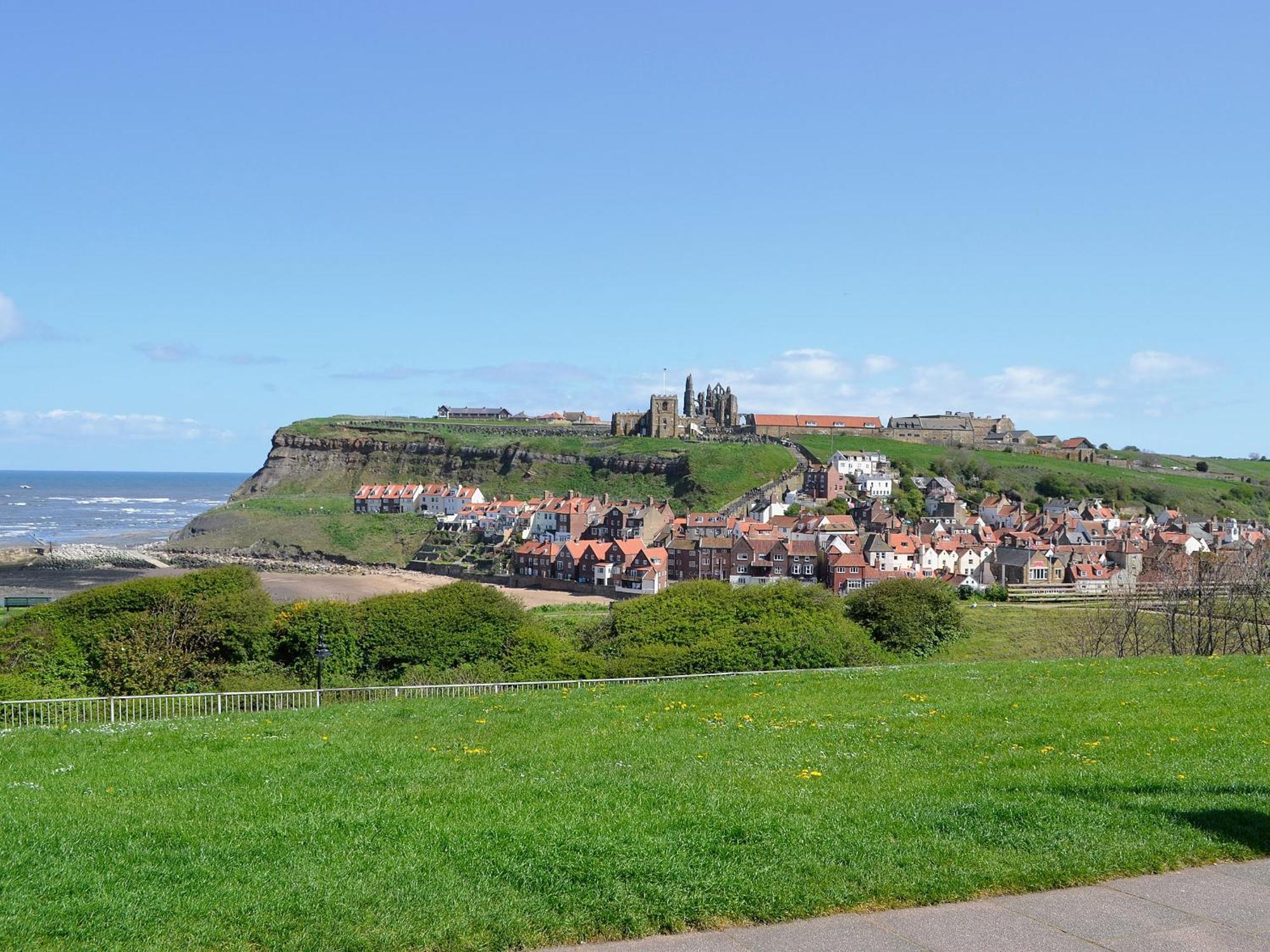 Moonshine Loft Holiday home Whitby